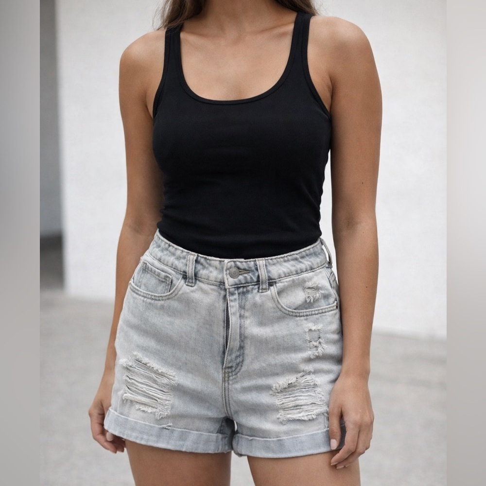 Pac sun mom short size 27 in excellent condition